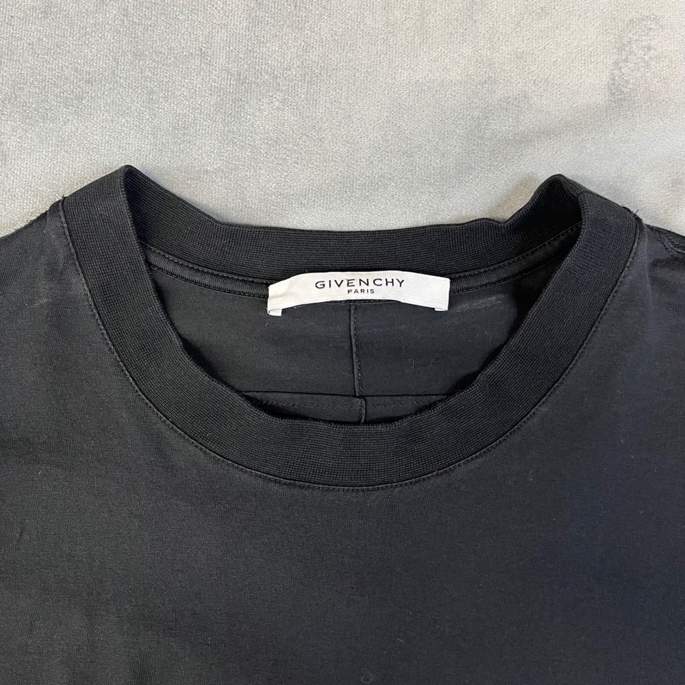 Givenchy Star Black T-Shirt Men's Size  Medium Columbian Fit - Picture 3 of 11